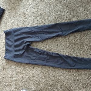 Alphalete OG revival leggings in galaxy gray. Size M